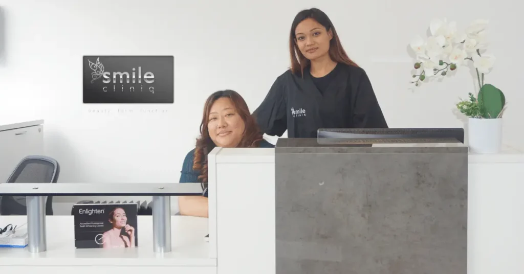 Contact Smile Cliniq Image